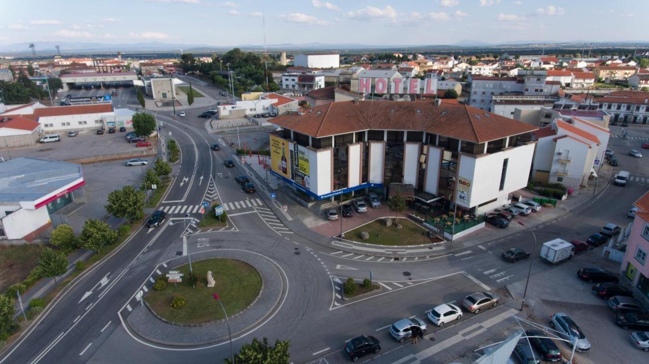 Hotel Lusitano Vilar Formoso Exterior photo